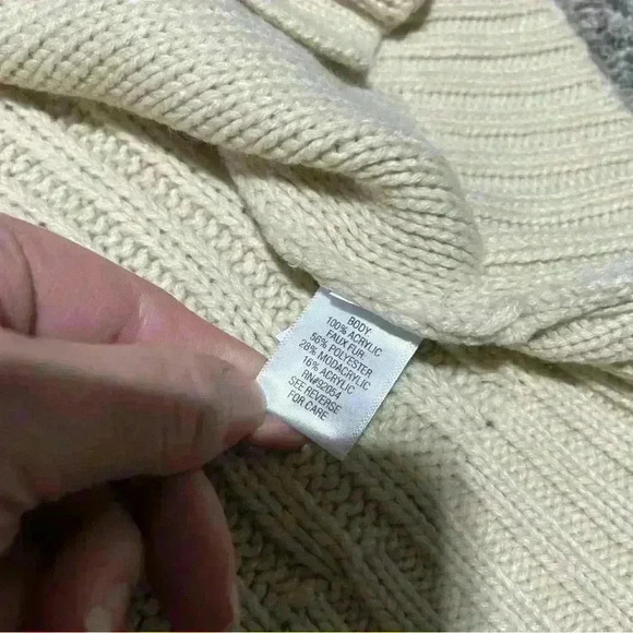 Croft & Barrow Cardigan Sweater M Tan Button Up Sash Faux Fur Collar Sleeveless - Picture 6 of 10